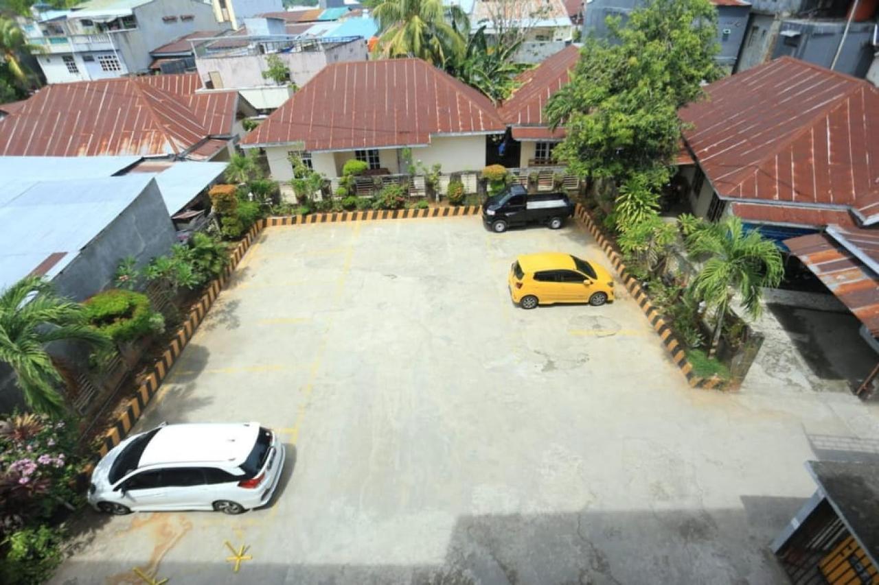 Urbanview Hotel Mulia Indah Palopo Екстериор снимка